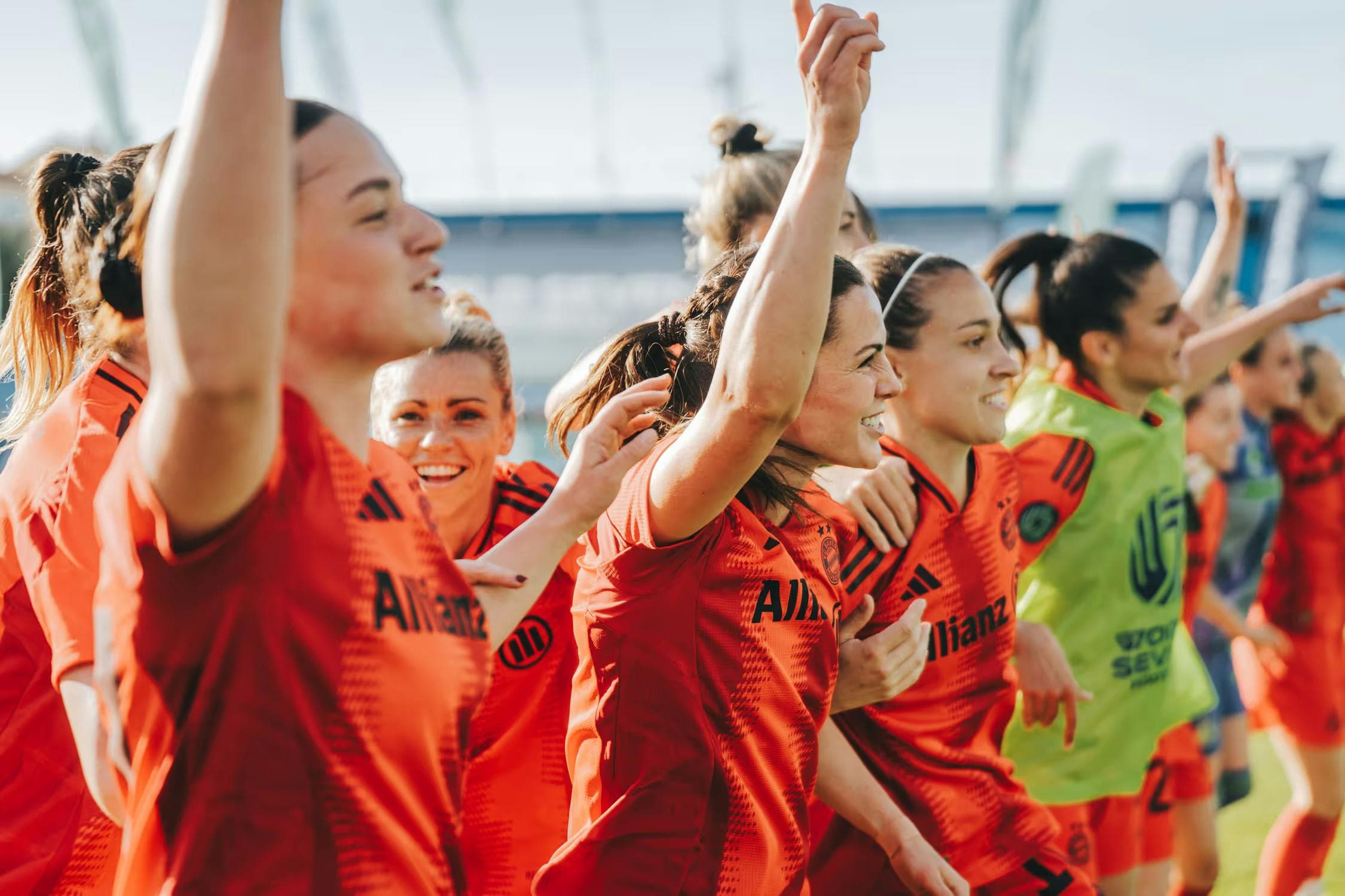 Match 9 Recap — Bayern München Stay Perfect to Top Group 1